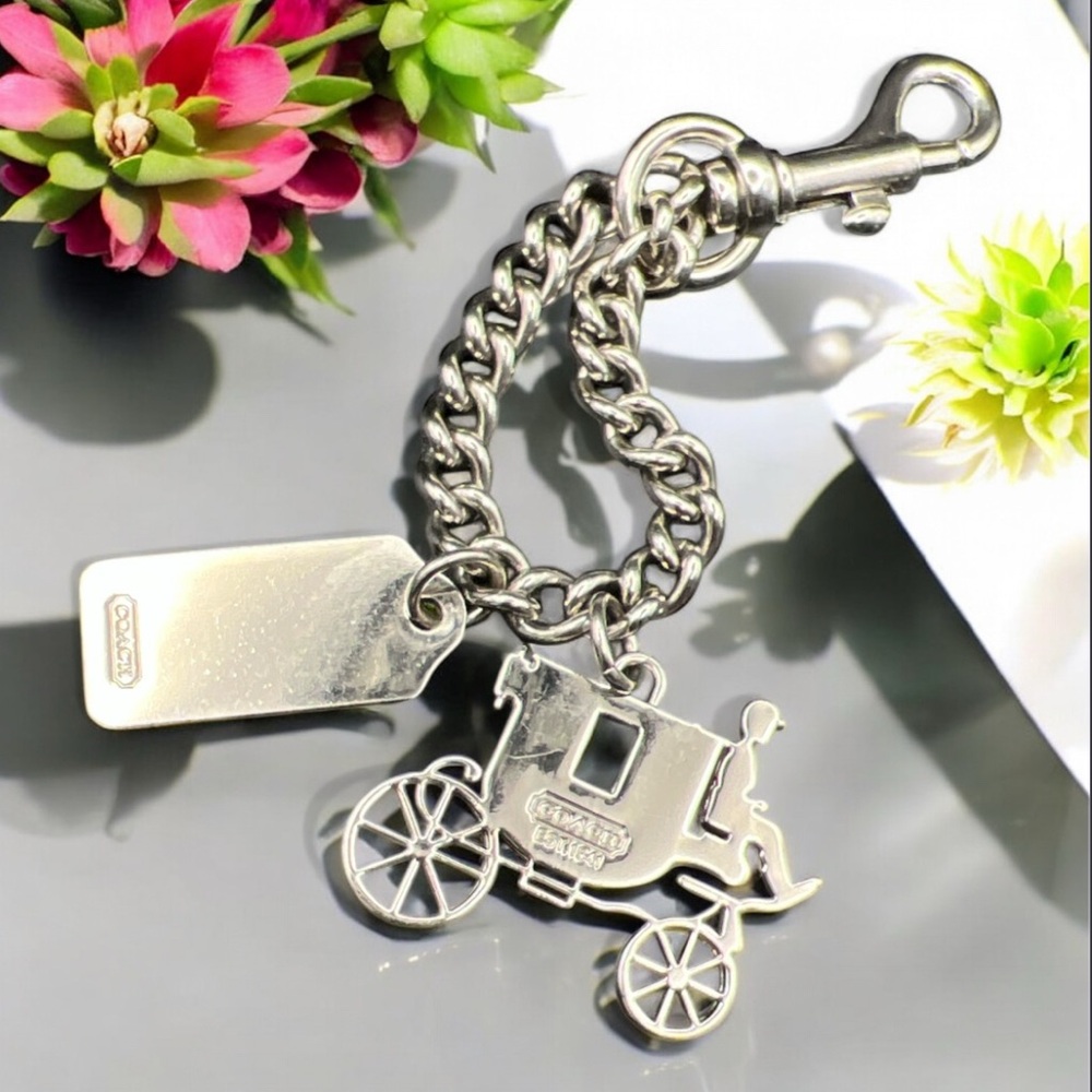 Coach Silver Metal Horse and Carriage Keychain🌹 - Picture 4 of 6